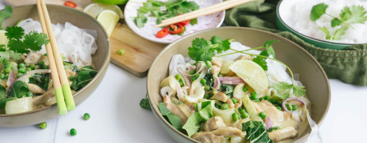 Thaise groene curry met kip en paksoi
